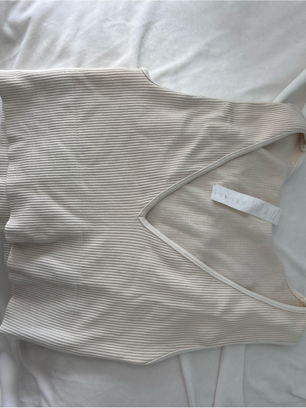 Aritzia Ribbed V-Neck Tank Top in Cream